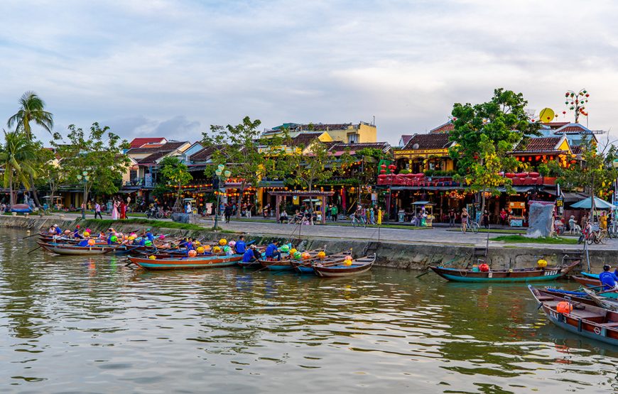 Entry Ticket: 45 minutes Traditional Boat trip on Hoai River
