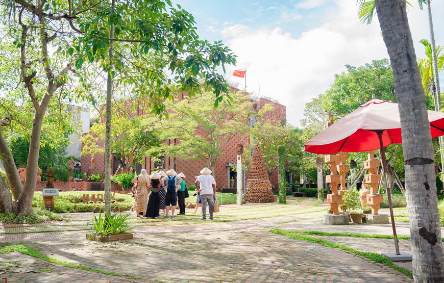 Combo Entry ticket: Thanh Ha Pottery Park and Cam Thanh Basket Boat ride for 2 pax