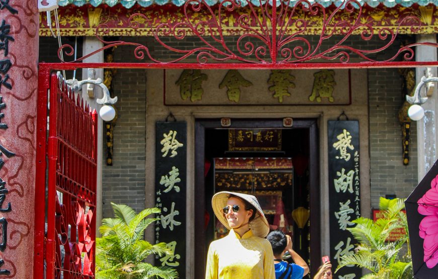 Vietnamese Traditional Ao Dai Rental in Hoi An