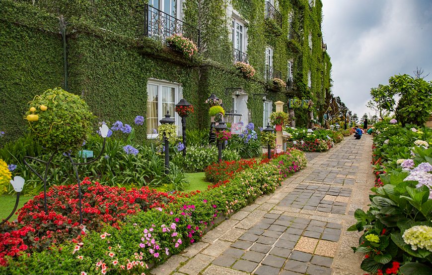 Private tour: Full-day Ba Na Hills & Amazing Golden Bridge From Da Nang