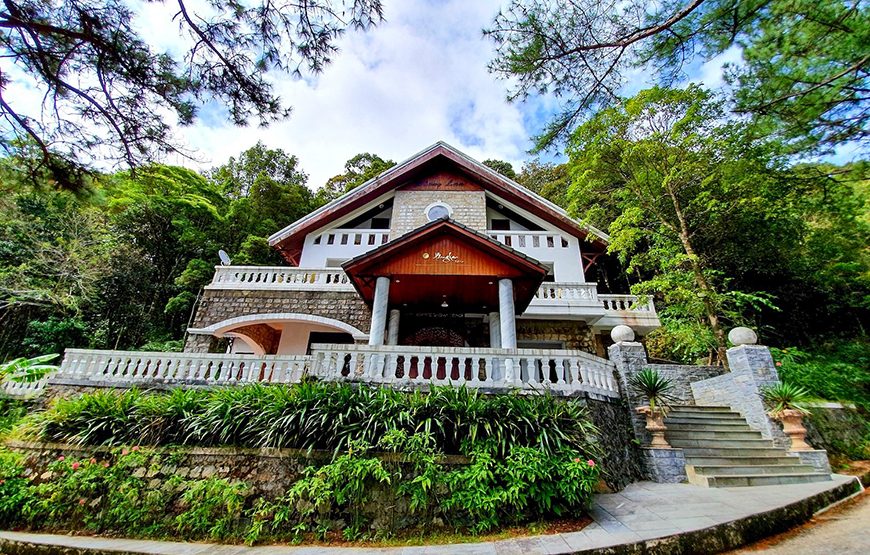 Full-day Bach Ma National Park Trekking Tour From Da Nang