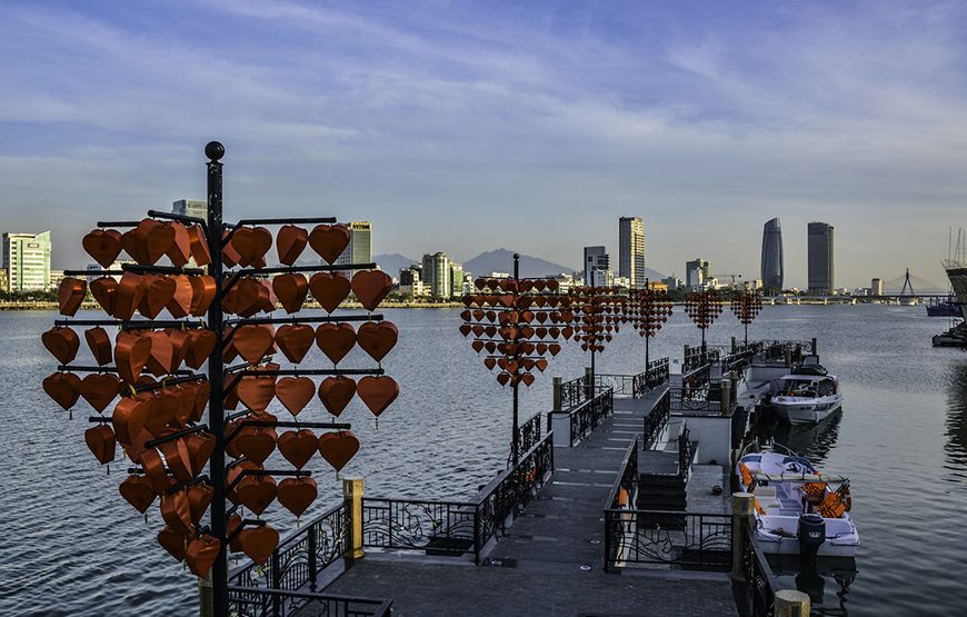 Private tour: Full-day Discover Da Nang Museum, Marble Mountain, Son Tra Peninsula