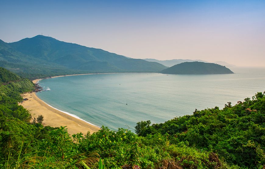 Private tour: Full-day Hai Van Pass & Lang Co Beach From Da Nang