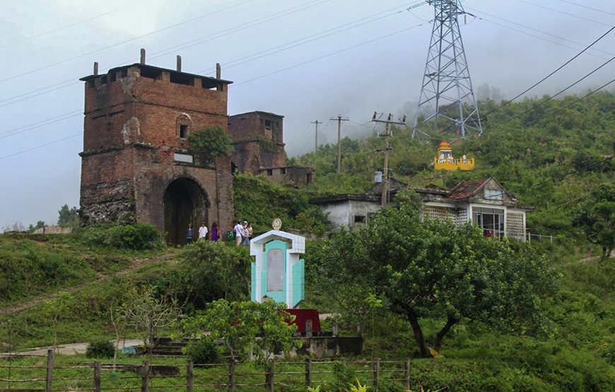 Private tour: Full-day Hai Van Pass & Lang Co Beach From Da Nang