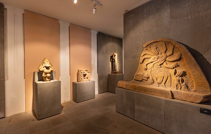 Private tour: Full-day Discover Da Nang Museum, Marble Mountain, Son Tra Peninsula