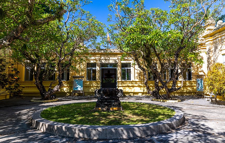 Private tour: Full-day Discover Da Nang Museum, Marble Mountain, Son Tra Peninsula