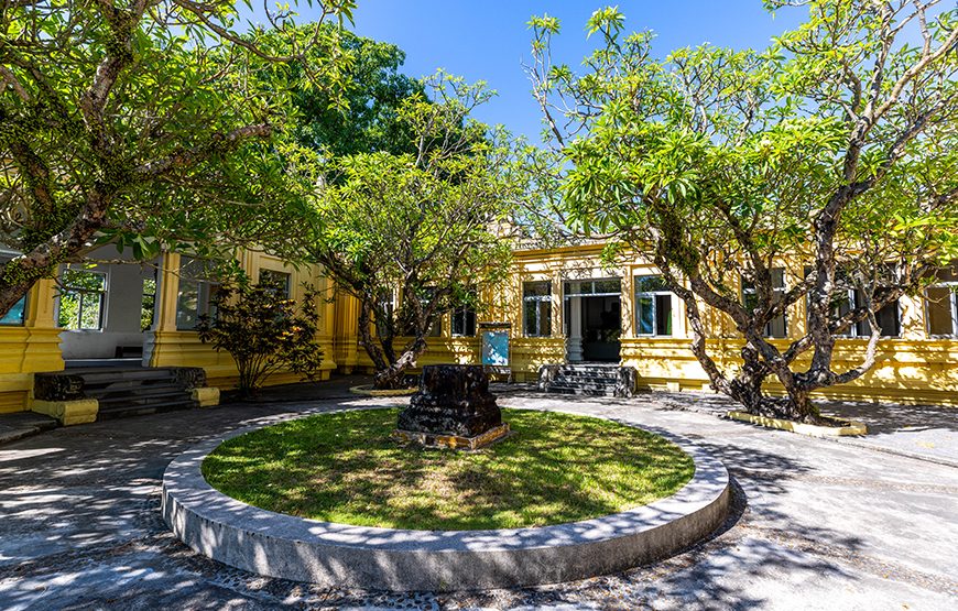 Private tour: Full-day Discover Da Nang Museum, Marble Mountain, Son Tra Peninsula