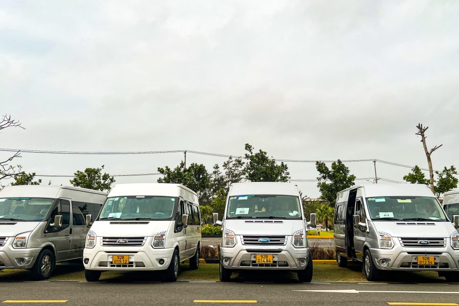 Minibus for 4-8 pax  |Night time 22:00 – 05:00| period 2023 – 06/2/2024 & 15/2/2024 – 31/12/2024)