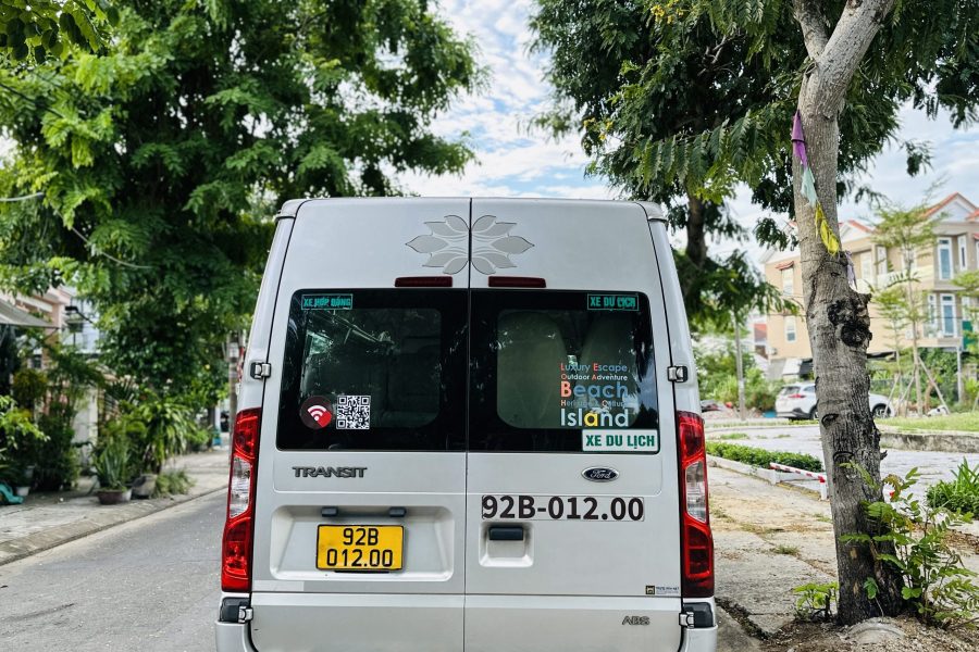 Minibus for 4-8 pax  |Night time 22:00 – 05:00| period 2023 – 06/2/2024 & 15/2/2024 – 31/12/2024)