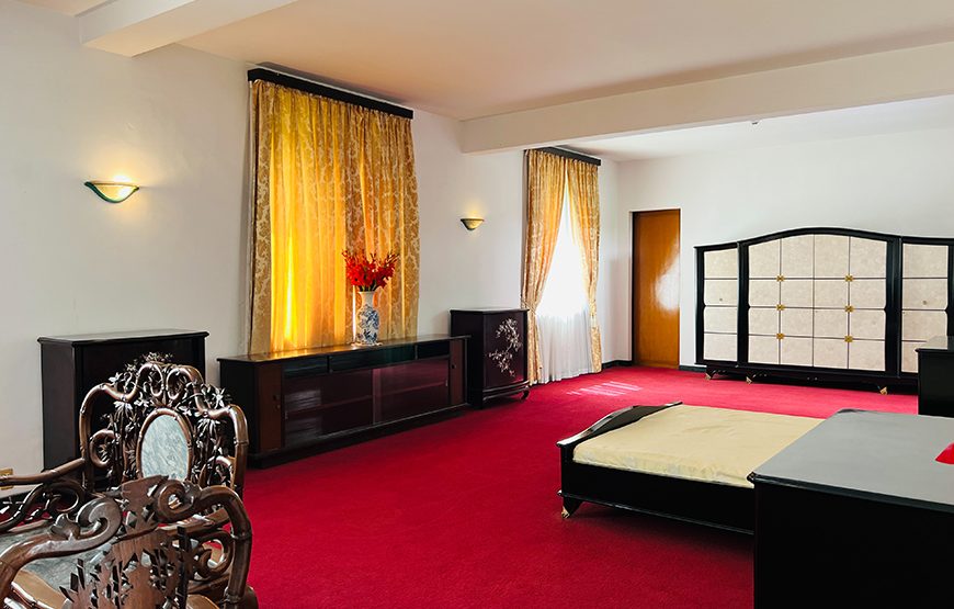 Full-day Cu Chi Tunnels & Ho Chi Minh City Historical Tour