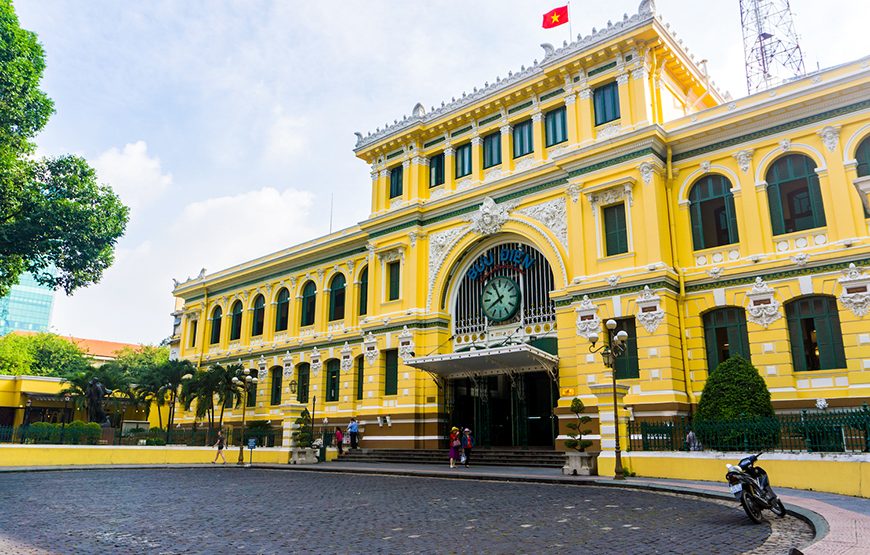Private tour: Full-day Cu Chi Tunnels & Ho Chi Minh City Historical Tour