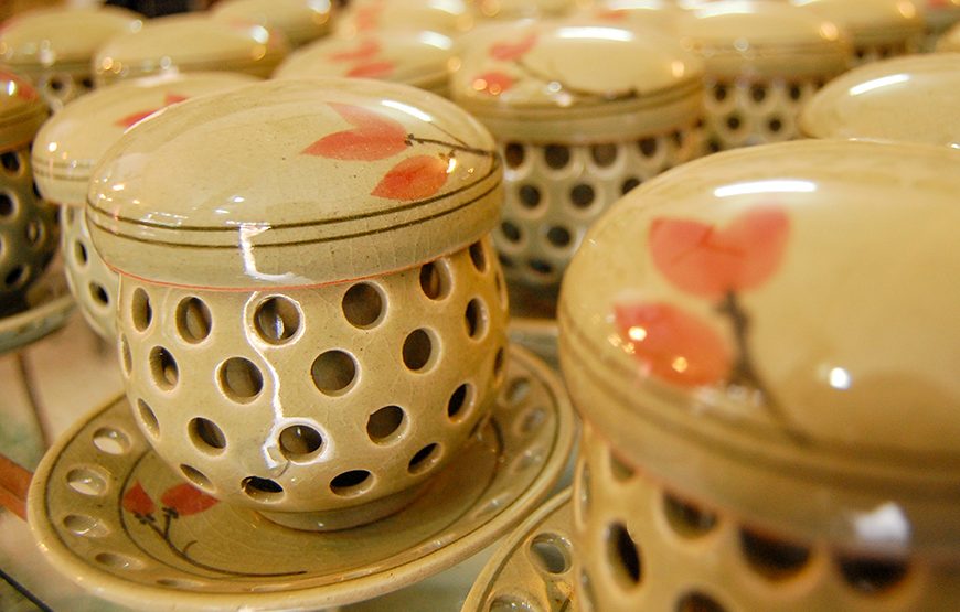 Private tour: Half-day Bat Trang Ceramics Tour From Ha Noi