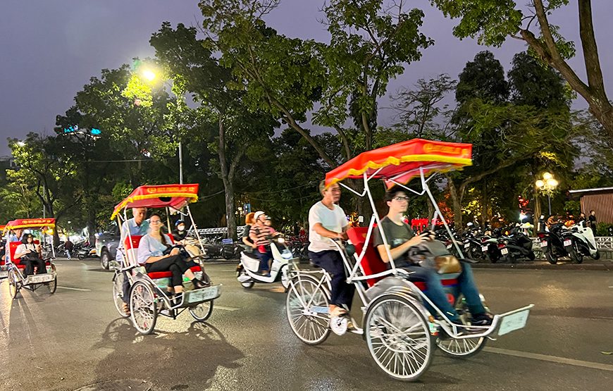 11 Days North To South Of Vietnam