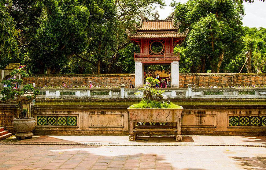 11 Days North To South Of Vietnam