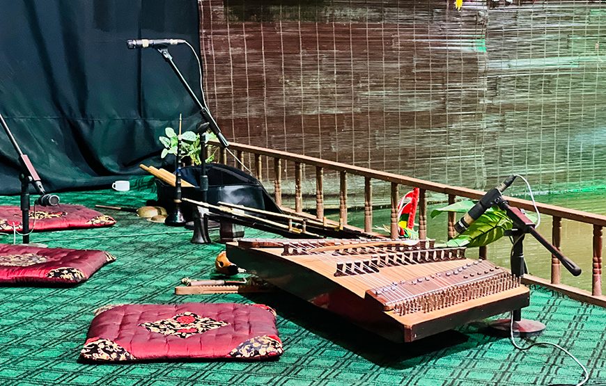 Private tour: Ha Noi Water Puppet Show With Buffet Dinner
