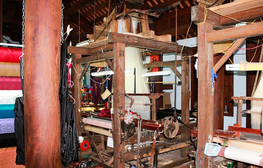 Private tour: Half-day Van Phuc Silk Tour From Ha Noi