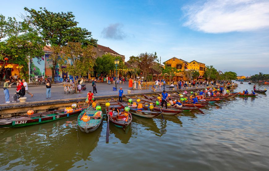 Private tour: Half-day Hoi An Ancient Town Walking Tour From Da Nang