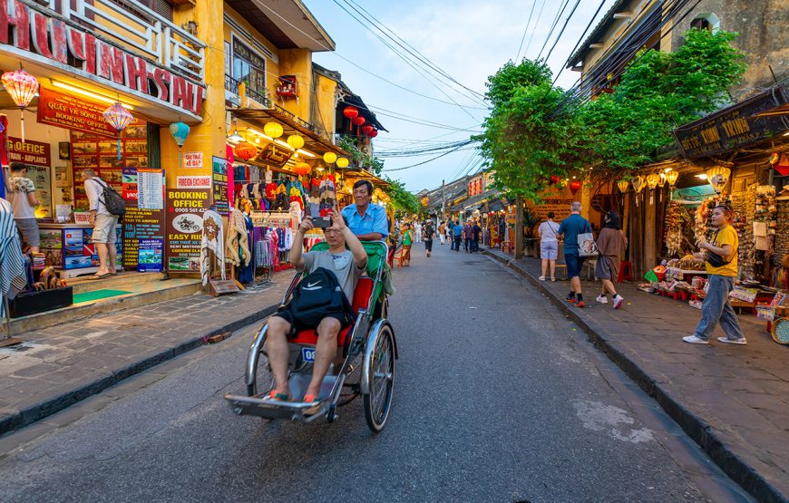 Private tour: Half-day Hoi An Ancient Town Walking Tour From Da Nang