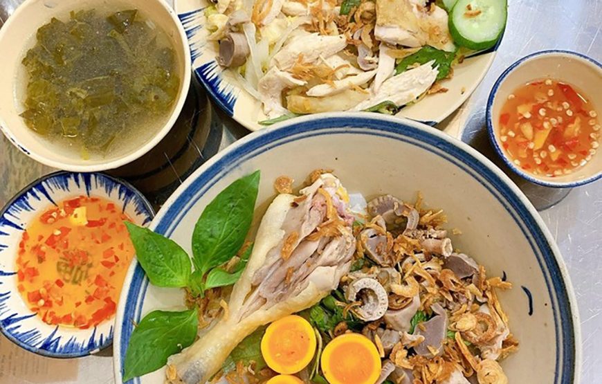 Private tour: Food Tasting Experience In Da Lat By Motorbike