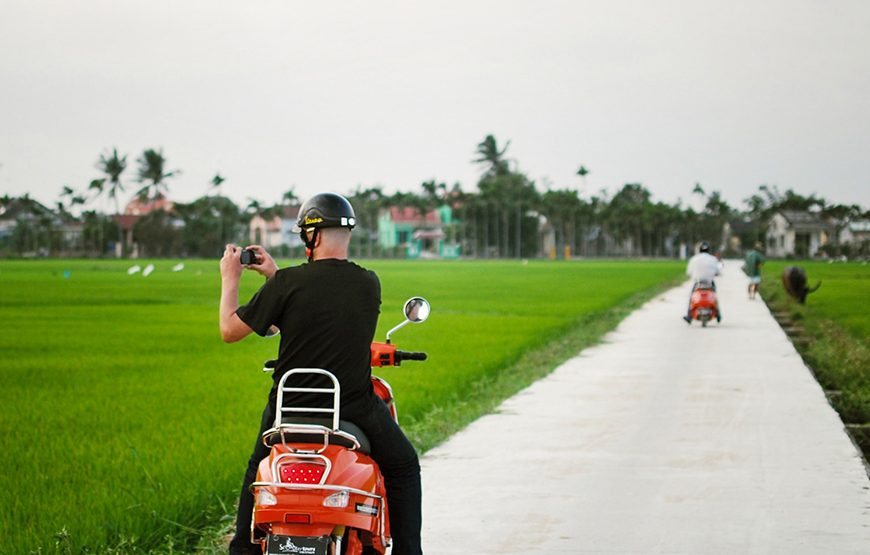 Private tour: Hoi An Evening Foodie Tour By Electric Scooter