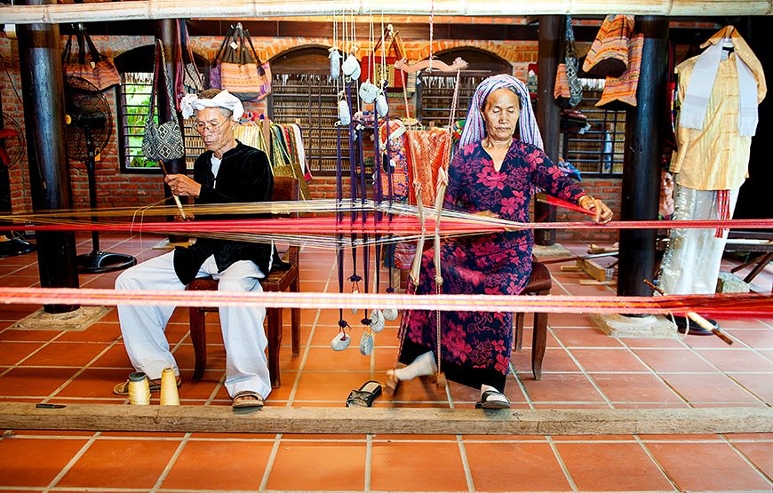 Half-day Silk Cloth Producing Process Discovery Tour From Hoi An