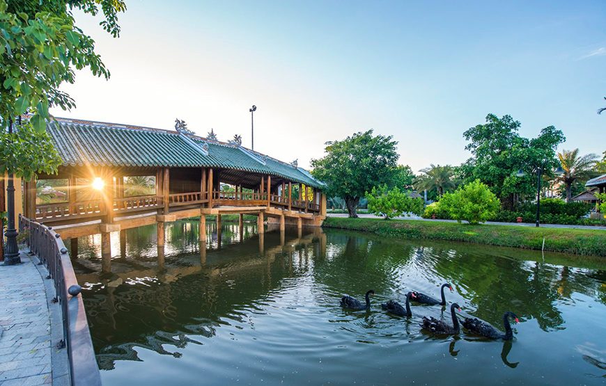 Full-day Immersed Im The Culture Of Vietnam’s Three Regions