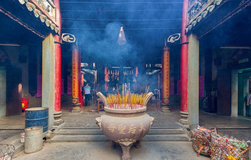 Private tour: Full-day Discover China Town By Cyclo From Sai Gon Port