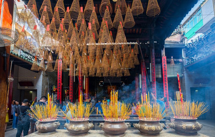 Private tour: Half-day Ho Chi Minh City China Town By Cyclo