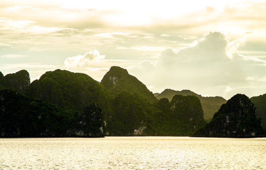 11 Days North To South Of Vietnam