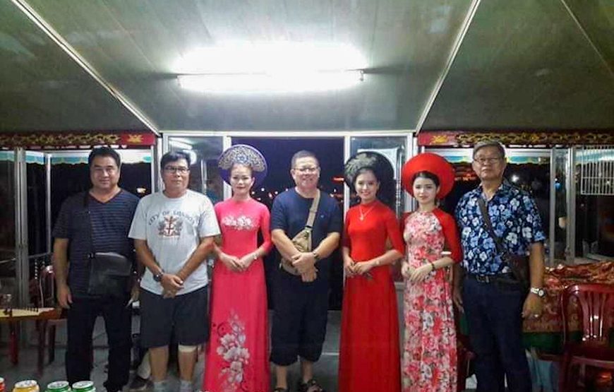 Private tour: Hue Night And Dinner On Cruise