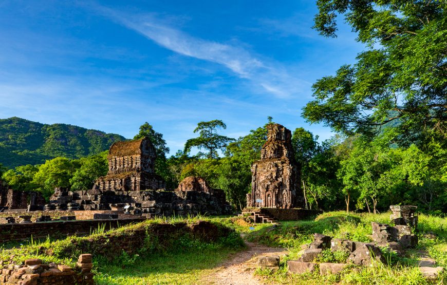 11 Days North To South Of Vietnam