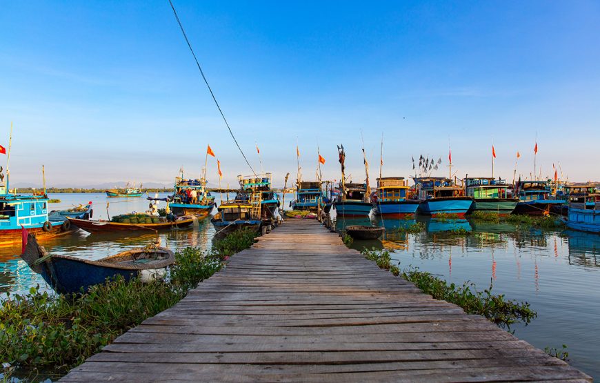Half-day Fish Village & Famous Vietnam Sampan